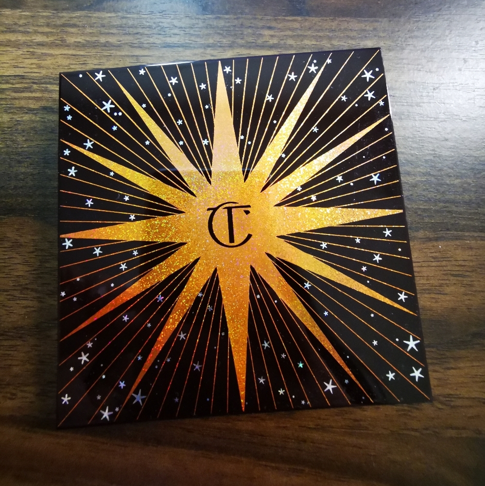 Charlotte Tilbury Instant look in a palette